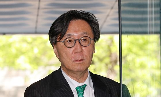 공판 출석하는 장호진 전 국가안보실장