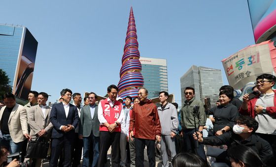 청계광장 찾은 오세훈 후보와 이명박 전 대통령