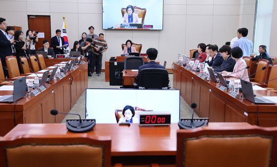 성평등위 단독 소집으로 열린 성평등위
