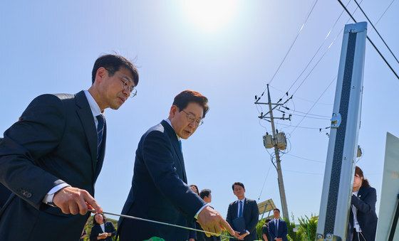 대구경북 통합 신공항 부지 시찰하는 이재명 대통령