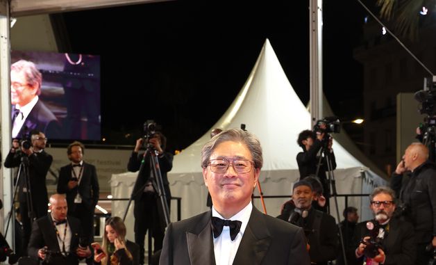 박찬욱 '후배님들 응원왔어요'
