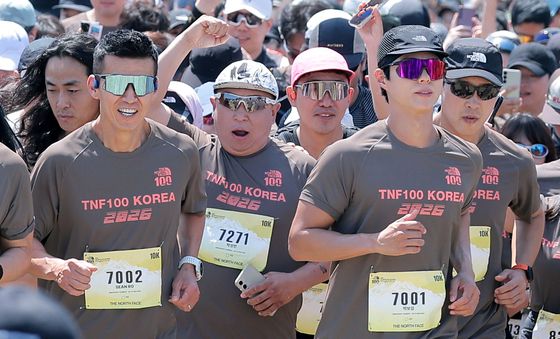 션·박보검, 2026 TNF 100 코리아 10km 스타트