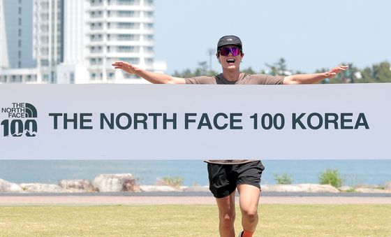 박보검, 10km 코스 54분 27초로 완주