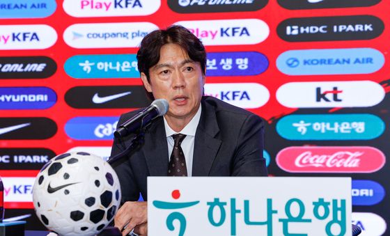 고지대 적응훈련 계획 밝히는 홍명보 감독