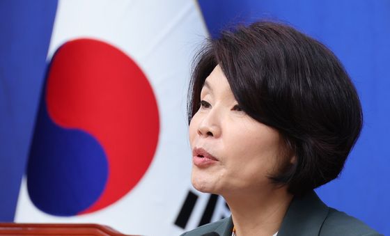 공약 발표하는 한정애 정책위의장