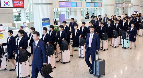 내고향여자축구단 '북한 여자축구클럽팀 첫 방남'
