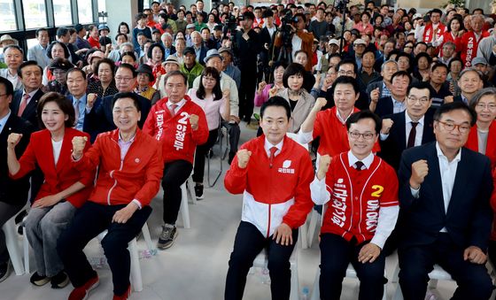 윤용근 후보 선거사무소 개소식 참석한 장동혁 대표