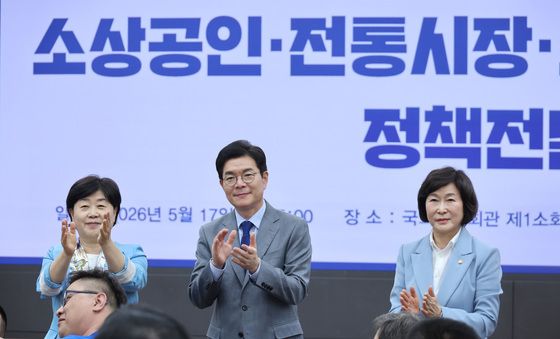 박수 보내는 정원오 후보