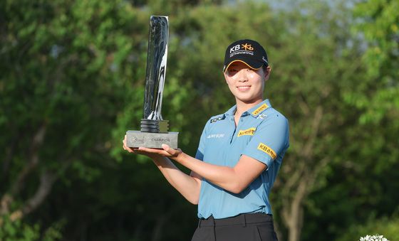 방신실, 최은우와 연장 혈투 끝 우승
