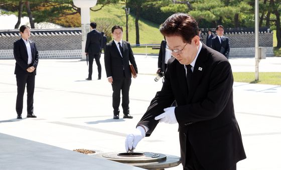 분향하는 이재명 대통령