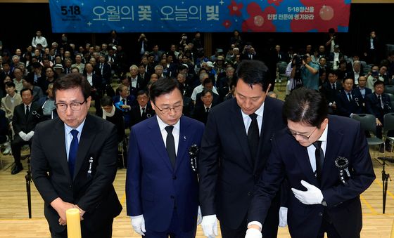 헌화·분향 나선 정원오·오세훈·정근식·한만중
