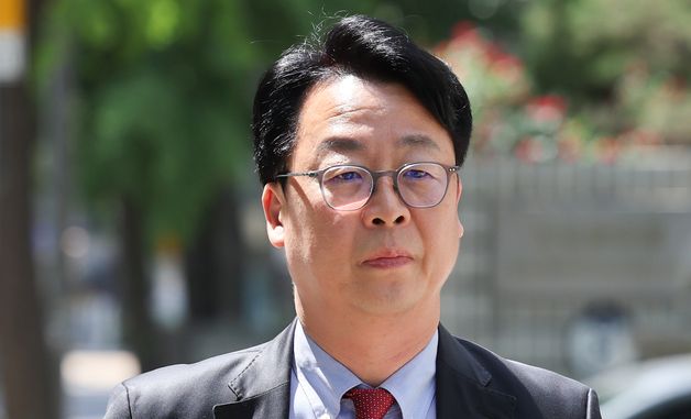 정원오 후보 고발장 제출하는 곽규택 의원