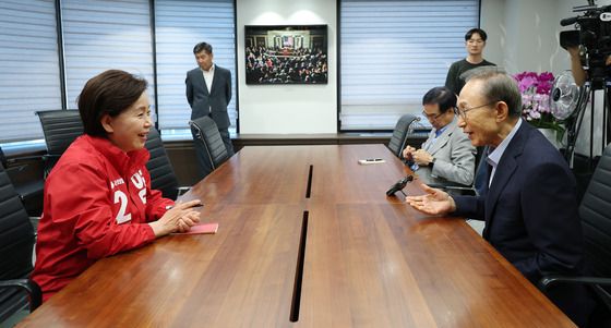 MB 찾아간 양향자 후보