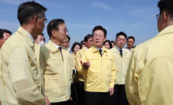 무안공항 제주항공 여객기 참사 유해 수습 현장 찾은 이재명 대통령