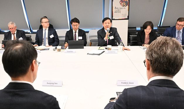 구윤철 부총리, 런던 한국경제 투자설명회