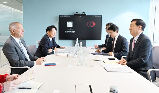 구윤철 부총리, 조지 엘헤더리 HSBC 회장 면담