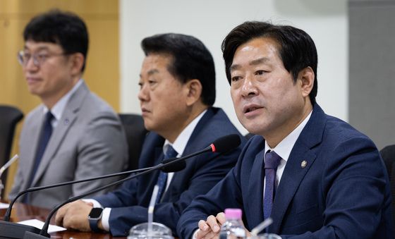 모두 발언하는 황명선 민주당 최고위원