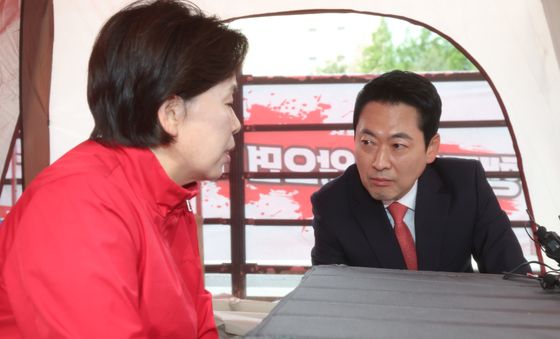 단식 투쟁 중인 양향자 후보 찾은 장동혁 대표