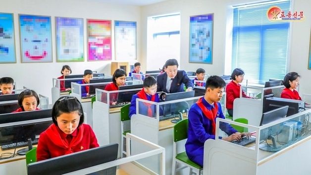 北 "도농 교육격차 해소"…강동군 학교 '현대화' 선전