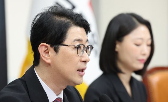 발언하는 주진우 위원장