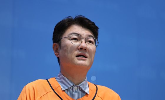 정원오 후보 관련 기자회견하는 김정철