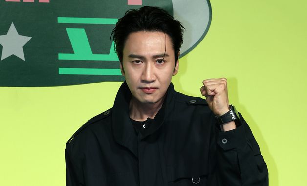 이광수, 군기반장의 눈빛