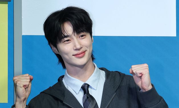 변우석, 깜찍하게 파이팅!