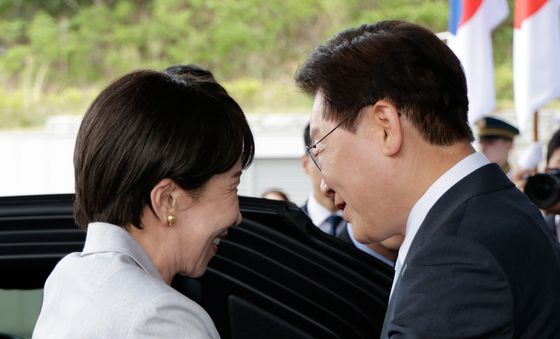 이재명 대통령, 다카이치 日 총리 영접