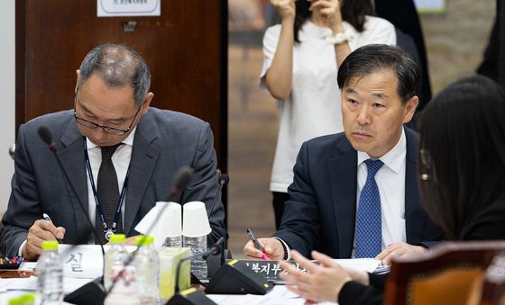 복지위 법안심사1소위 출석한 이형훈 보건복지부 2차관
