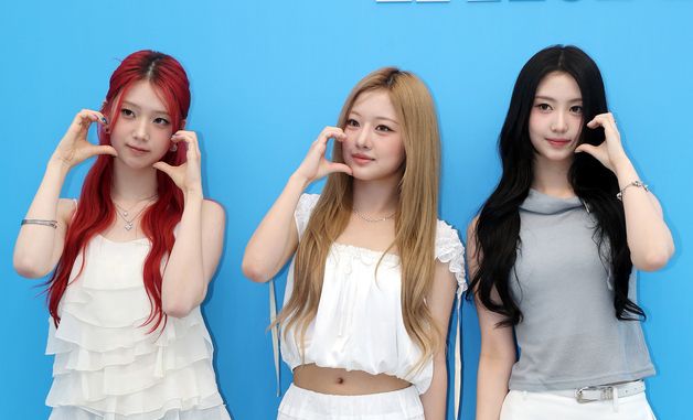 언차일드 예은·하은·이본, 귀엽게 볼하트