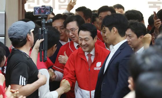 경남도당 찾은 장동혁 상임선거대책위원장