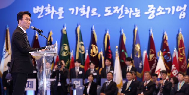 격려사하는 김민석 국무총리