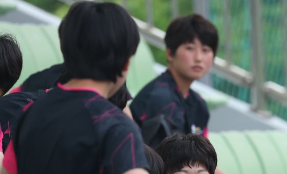 공개 훈련 앞둔 북한 내고향여자축구단 선수들