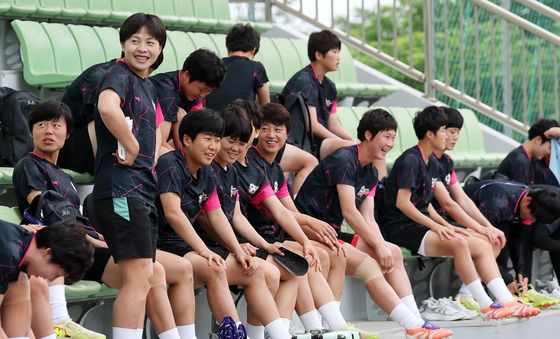 밝은 표정의 내고향여자축구단