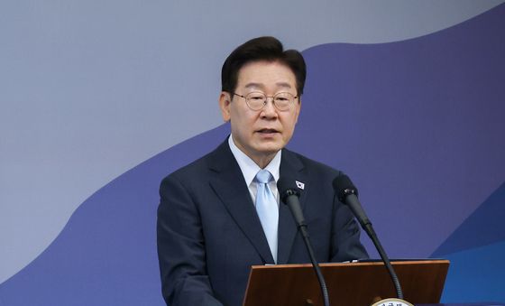 공동언론발표하는 이재명 대통령