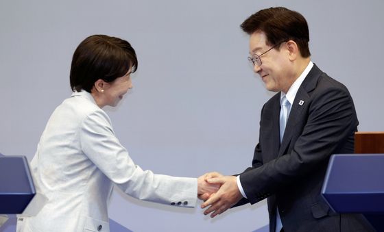 공동언론발표 마친 한일 정상