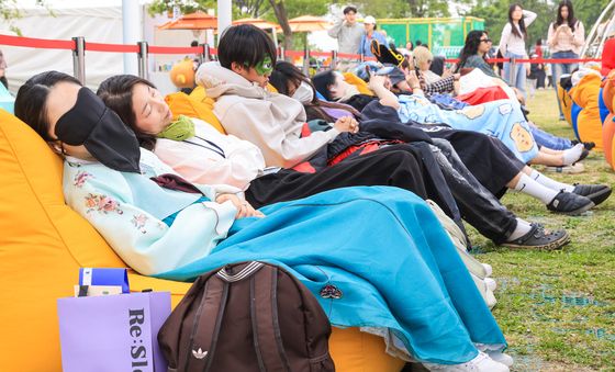 한복입고 참가해본 '한강 잠퍼자기 대회'