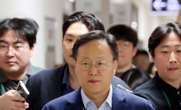 막판 협상 입장하는 삼성전자 여명구 사측 교섭대표