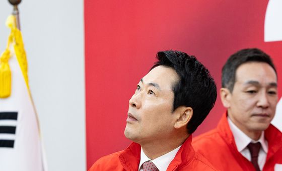 선대위 회의 참석한 장동혁 대표