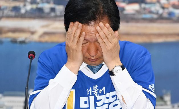 고심하는 정청래 대표