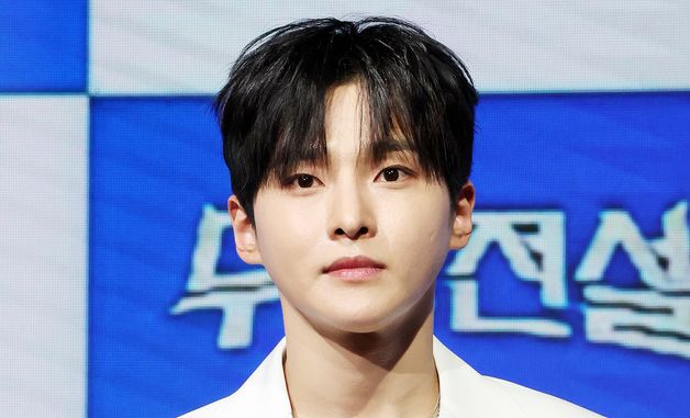 '무명전설 우승' 성리, 깜찍한 손인사