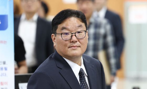 법정 출석하는 '쿠팡 수사무마 혐의' 엄희준 검사