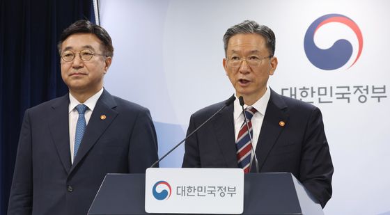 정성호, '허위·가짜뉴스' 집중단속
