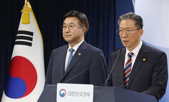 정성호, '법무·검찰은 AI 기술 등을 악용한 허위정보 과학수사기법 적극 활용'