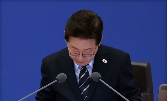 중동전쟁 대응현황 듣는 이재명 대통령