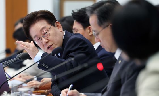 질문하는 이재명 대통령