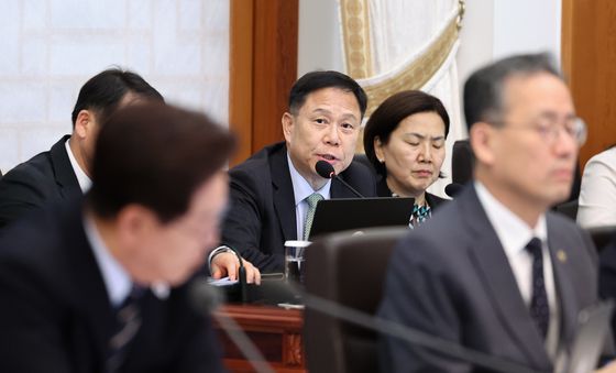 발언하는 임웅순 안보2차장