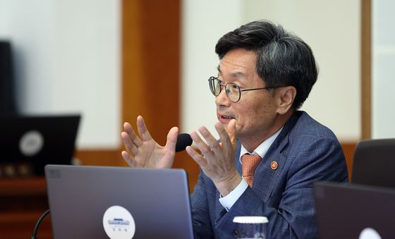 발언하는 정일연 국민권익위원장