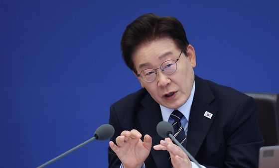국무회의 주재하는 이재명 대통령