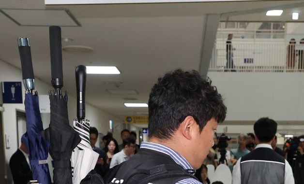 협상장 떠나는  삼성전자지부 교섭대표단